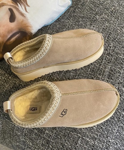 Ladies uggs size - ladies,