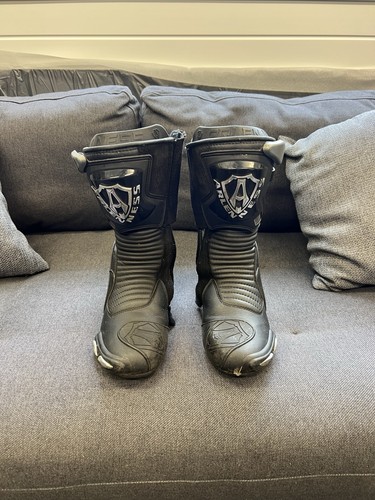 Arlen ness motorcycle - motorcycle, boots