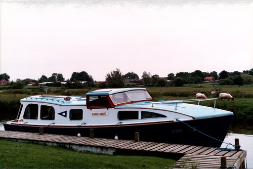 Cabin cruiser two - cabin,
