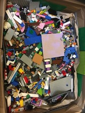 11 kg of Lego and Blox pieces