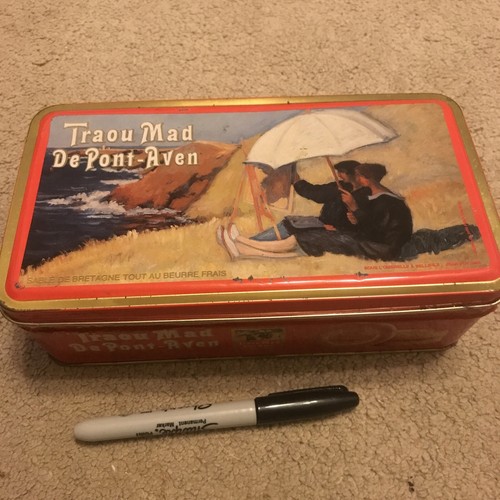 Retro vintage french tin - retro, traou
