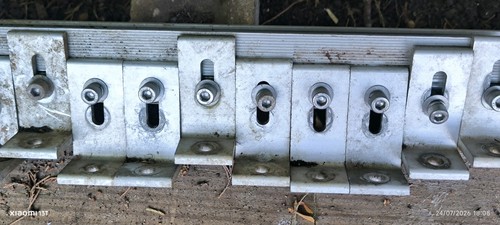 Solar panel shaped bracket - shaped,