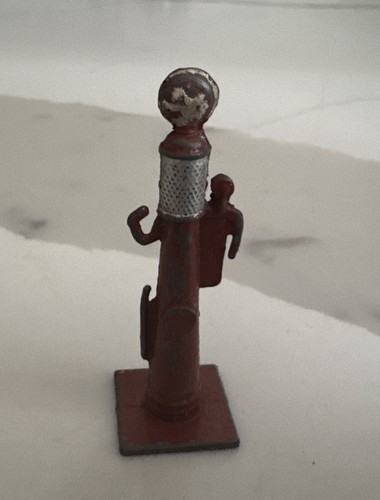 Dinky toys red - dinky, petrol