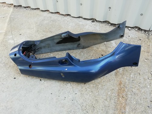 Suzuki gsxr750 seat panels - seat,