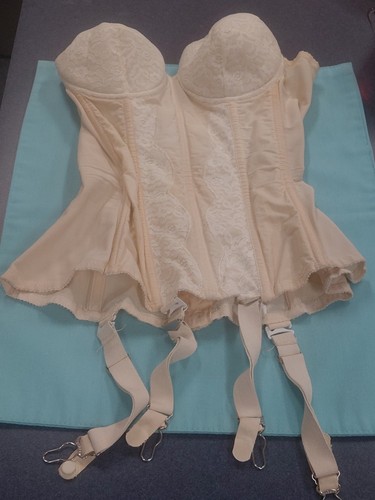 Vtg 1950s warners merry widow - warners,