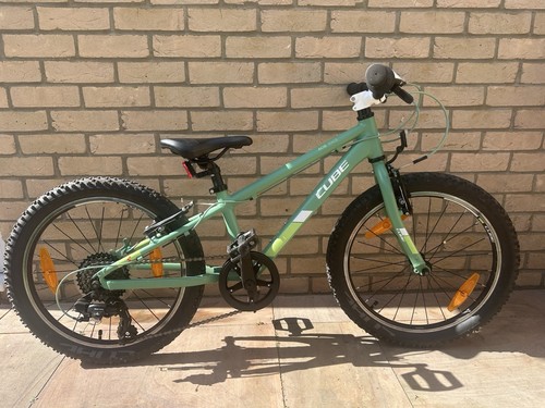 Cube acid race 200 kids - 200,