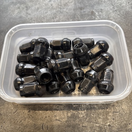 Black hex wheel - x, nuts