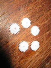 HELJAN 5 PLASTIC PINION GEARS
