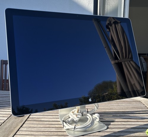 Apple cinema display - cinema,