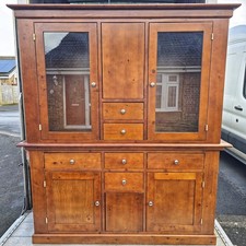 Charming Mahogany Veneer