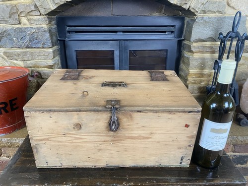 Old small pine - small, box