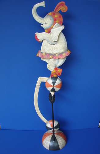 Vtg circus elephant - vtg, swinging