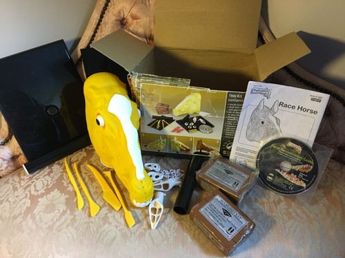 Pegsculpture horse - pegsculpture,