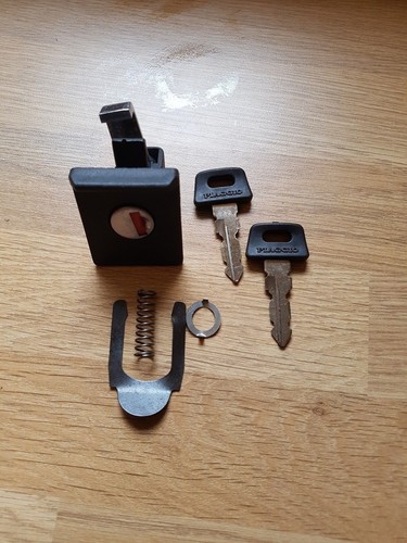 Vespa lml toolbox door lock - door,