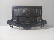 978426A audio system cd radio