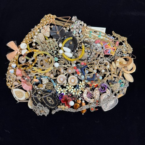 Bulk costume jewelry lot - bulk,