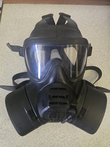 British army gas maskk - army,