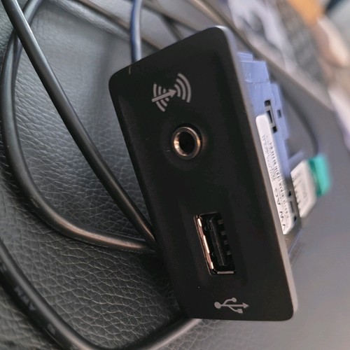 5g0035222d mdi carplay - carplay, aux