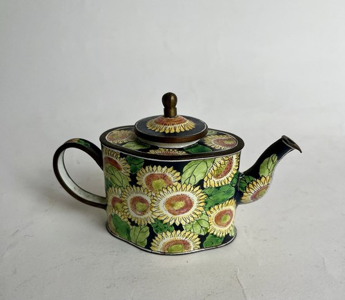 Trade aid miniature enamelled - trade,