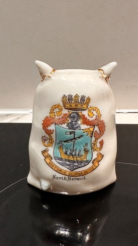 Unusual crested china sack - crested,