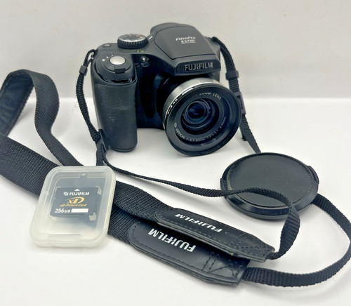 Fujifilm finepix s5700 - s5700, 7.1mp