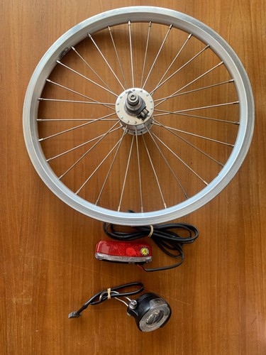 Brompton front wheel dynamo - front,