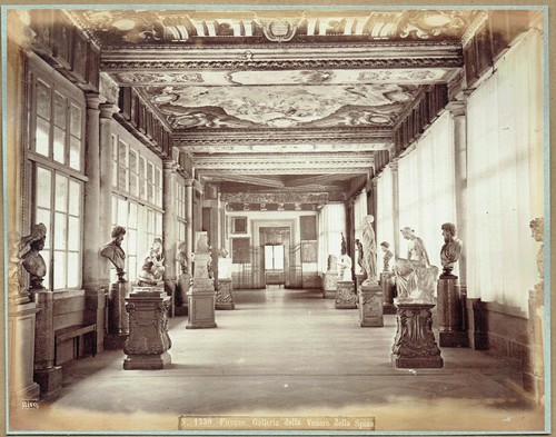 Uffizi gallery florence - gallery,,