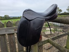 17.5 Inch 9DD Ideal Flair Dressage Saddle