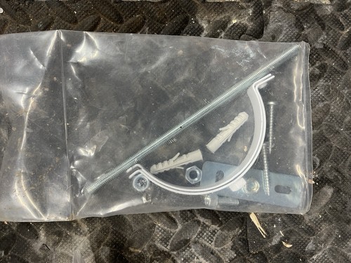 Flue pipe support bracket - flue,