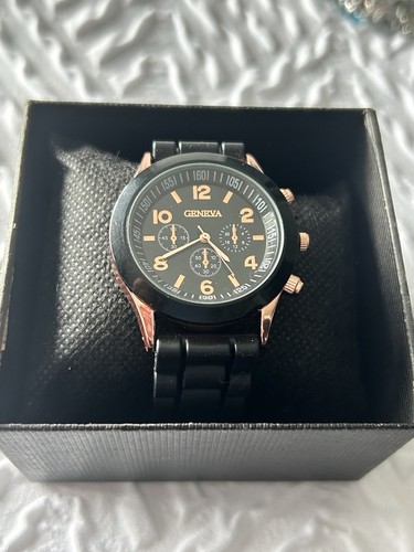 Geneva quartz analogue - geneva,