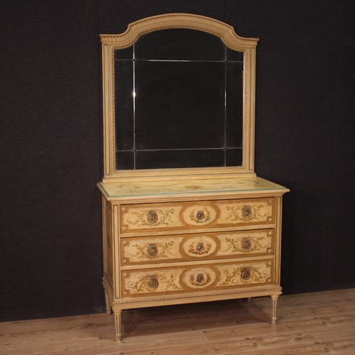 Commode lacquered wood mirror