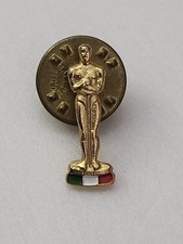 Oscar Statue Pin With Italian