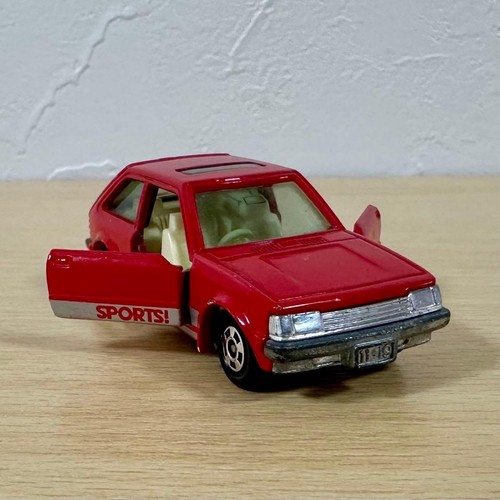 Tomica mazda familia 1500xg - tomica,