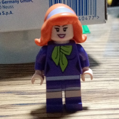 Lego daphne blake minifigure - lego,