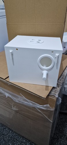 Right hand hole budgie nest - hand,