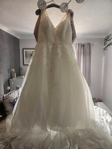 Hilary morgan wedding dress