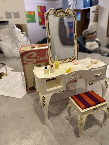 Sindy dressing table - dressing, 1970s