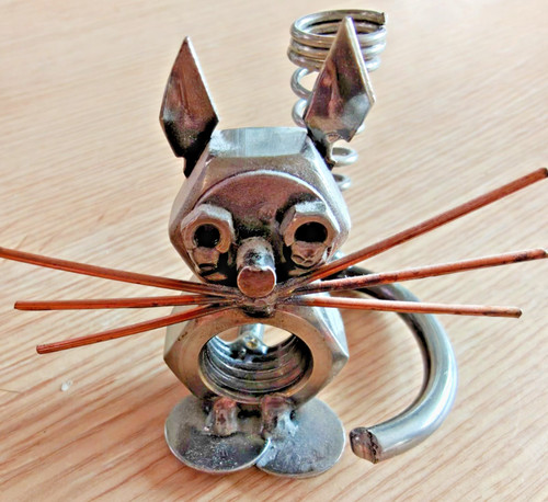 Scrap metal cat - , sculpture/pen