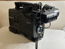 Sony Camcorder - UVW-100BP Pro Betacam SP Power HAD Video Camera + DXF-601CE