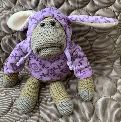Tips tea monkey wearing an - monkey,