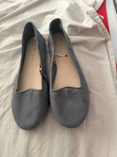 New grey shoes size - grey,