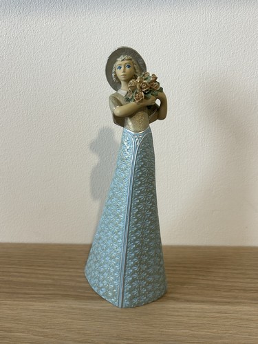 Mahogany princess ornament - mahogany,