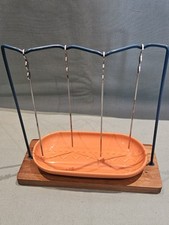 Modern Espeteda Wire 4 Hanging Kebab Rack Ceramic Dish Wooden Stand GC