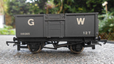 G & R Wrenn Railways steel bodied mineral wagon - GWR livery . Unboxed OO gauge.