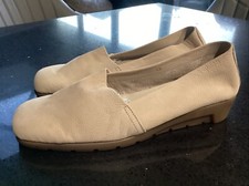 Ladies M&S FOOTGLOVE Beige