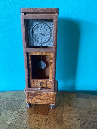 Grandfather clock hobbyists