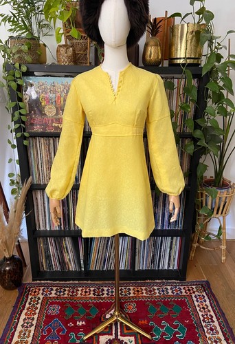 Vintage 1960s yellow - vintage, button