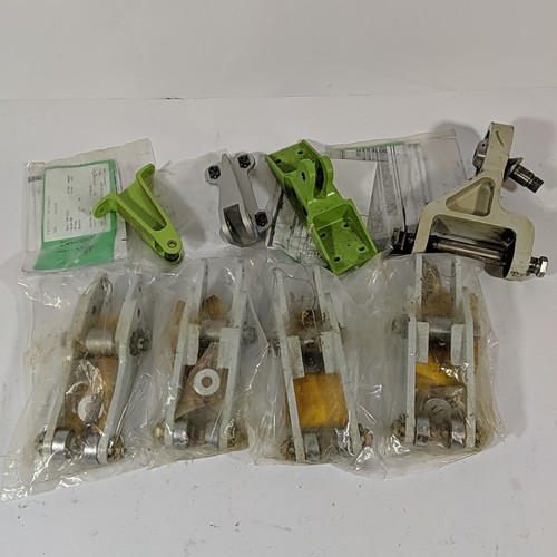 Job lot aircraft mounting - of,