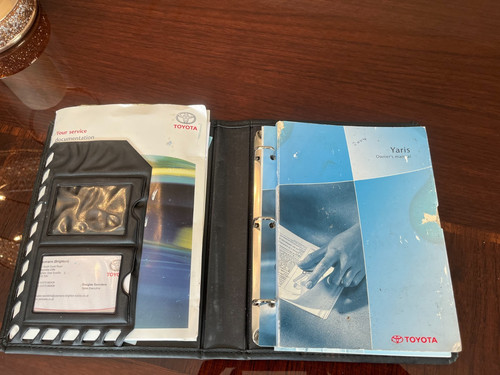 Toyota yaris owners manual - yaris,