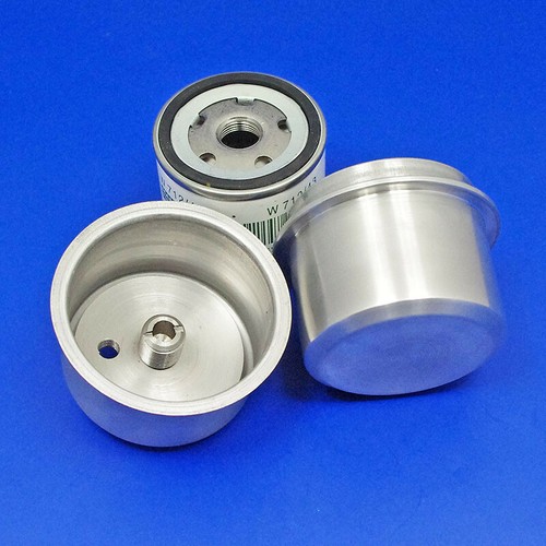 Oil cleaner with - , replaceable